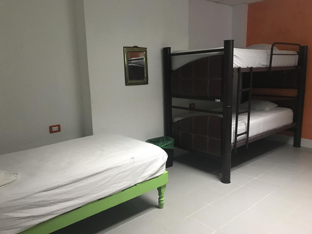 Hostel Mundo Maya Cancun Exterior photo