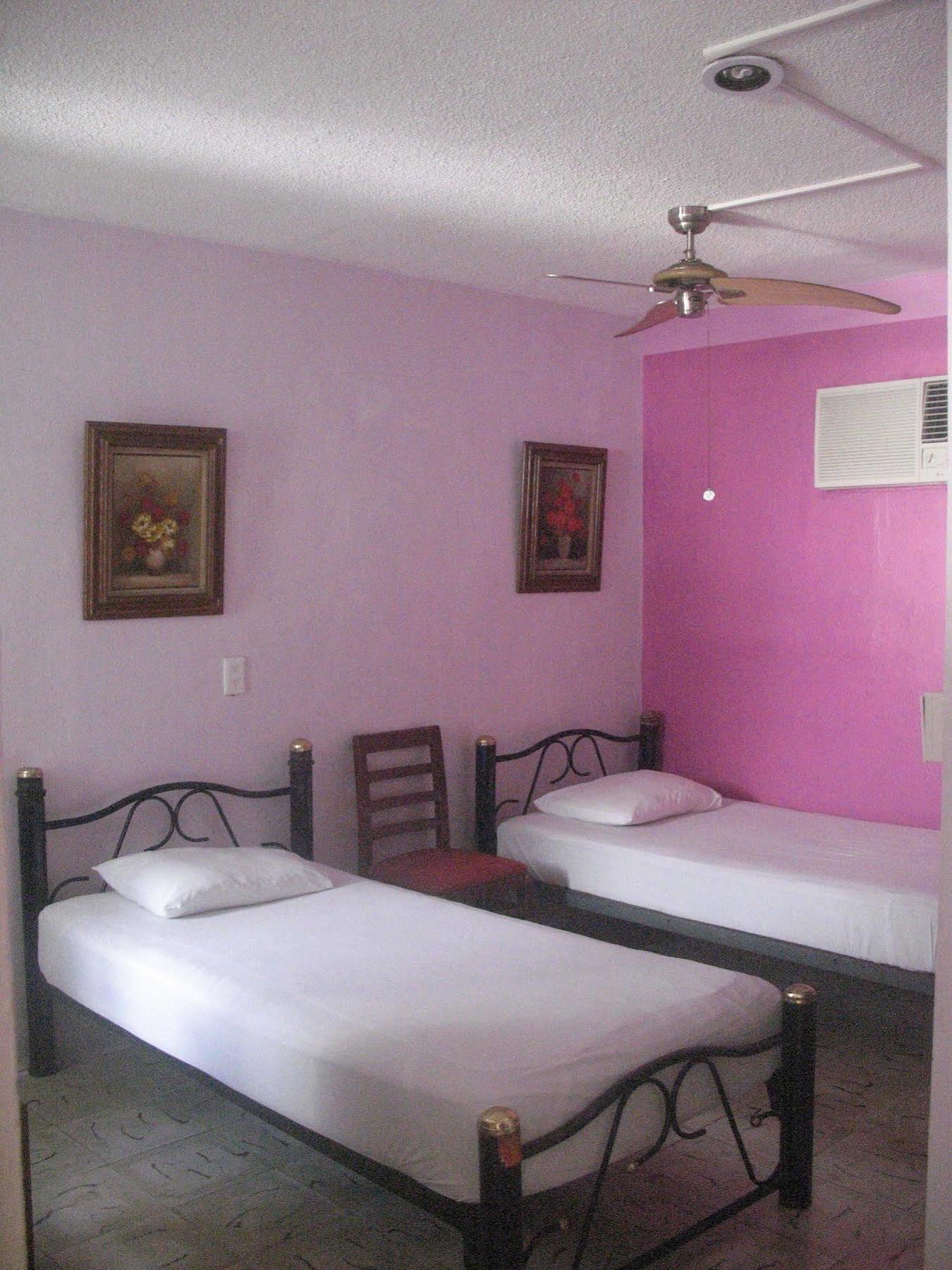 Hostel Mundo Maya Cancun Exterior photo
